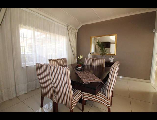 3 BEDROOM HOUSE FOR SALE IN CRESTON HILL